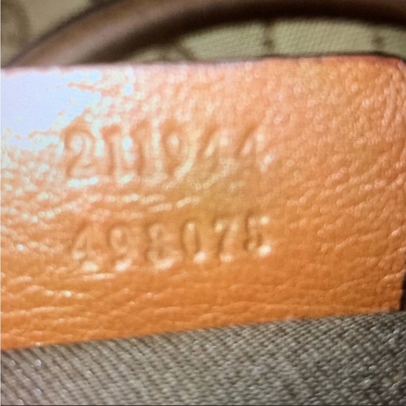 Vintage Authentic Gucci hobo bag . - Picture 4 of 5